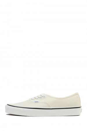 AUTHENTIC 44 DX -CLASSIC WHITE (VN0A38ENMR4) (~25cm)