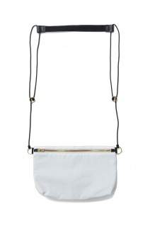SQUARE ZIP SHOULDER / WHITE（B01-00622-F）