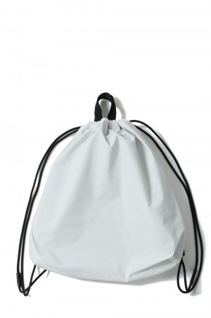 TRIANGLE KNAPSAC / WHITE（B01-00523-F）