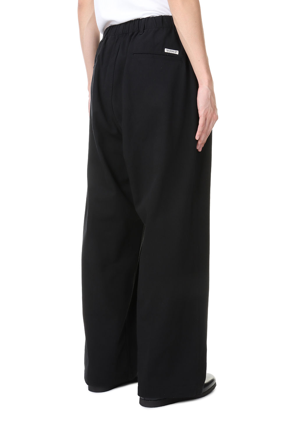 Hard Twisted Yarn Twill 3 Tuck Wide Trousers / Black (CTE-23A101 