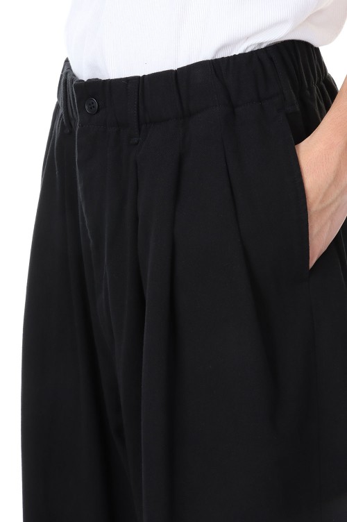 Hard Twisted Yarn Twill 3 Tuck Wide Trousers / Black (CTE-23A101 