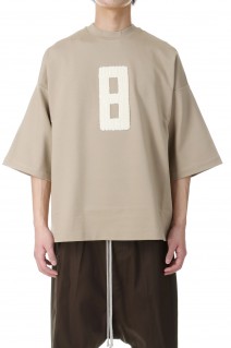 Embroidered 8 Milano Tee / Dune（#FG850-2052VIS）