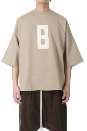 Embroidered 8 Milano Tee / Dune（#FG850-2052VIS）