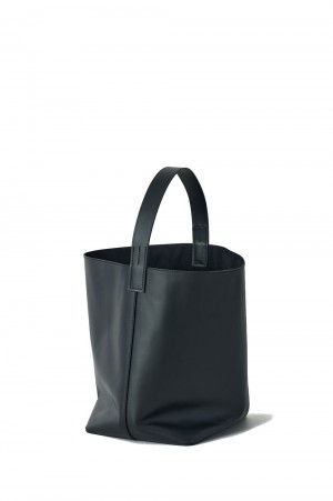 LEATHER SHOULDER BAG MADE BY AETA - BLACK (A25SB02AE-W)