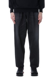 Selvage Denim Two Tuck Tapered Pants - BLACK_DARK FADE (GU251-40187DB)