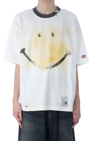 SMILY FACE PRINTED DISTRESSED TEE - WHITE (J14TS762)