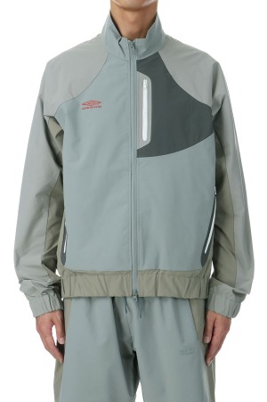 TONAL TECH JKT by UMBRO / Earth Grey (25SS-MS3-019)