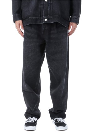 Selvage Denim Two Tuck Tapered Pants - BLACK_DARK FADE (GU253-40060DB)