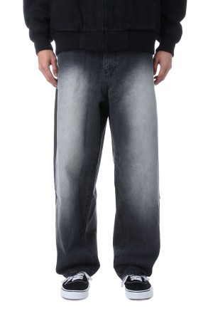 B EMBLEM EXTRA BAGGY JEANS - BLACK (BEPFW25PA16)