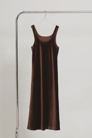 Velour Pencil Dress - BROWN (12620303)