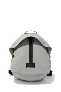 【 × EASTPAK】ESSENTIALS BACKPACK - BEIGE (BP00027)